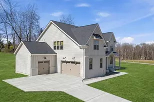 101 Shadow Rdg Dr, Penn Township, PA 16002 - Photo 3