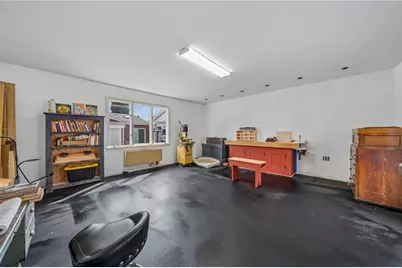 811 Spring St, Latrobe, PA 15650 - Photo 17