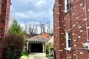 1169 Newhampshire Dr, Pittsburgh, PA 15212 - Photo 3