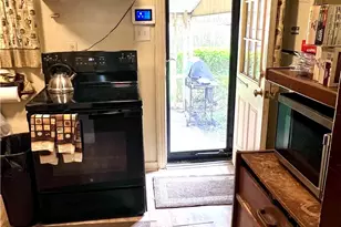 1169 Newhampshire Dr, Pittsburgh, PA 15212 - Photo 11