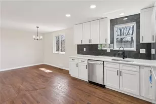 826 Blue Ridge Rd, Pittsburgh, PA 15239 - Photo 15