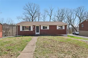 826 Blue Ridge Rd, Pittsburgh, PA 15239 - Photo 1