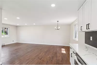826 Blue Ridge Rd, Pittsburgh, PA 15239 - Photo 13