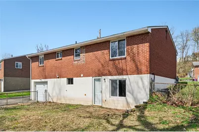 826 Blue Ridge Rd, Pittsburgh, PA 15239 - Photo 25