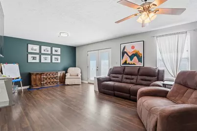 915 Sunset Circle, Cranberry Township, PA 16066 - Photo 7