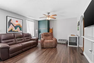 915 Sunset Circle, Cranberry Township, PA 16066 - Photo 5