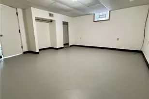 675 Rolling Green Dr, Bethel Park, PA 15102 - Photo 23