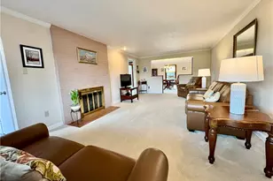 675 Rolling Green Dr, Bethel Park, PA 15102 - Photo 7