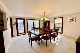 675 Rolling Green Dr, Bethel Park, PA 15102 - Photo 9