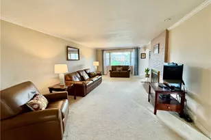 675 Rolling Green Dr, Bethel Park, PA 15102 - Photo 5