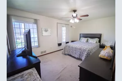 2746 Kingston Dr, Harrison Township, PA 15065 - Photo 15