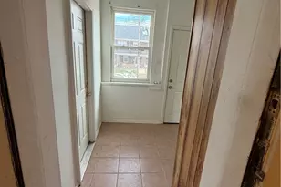 2332 Sherbrook St, Pittsburgh, PA 15217 - Photo 3