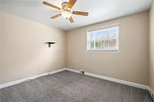 3033 Universal Rd, Pittsburgh, PA 15235 - Photo 15