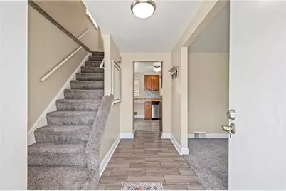 3033 Universal Rd, Pittsburgh, PA 15235 - Photo 3