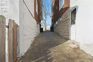 2275 Spokane Ave, Pittsburgh, PA 15210 - Photo 35