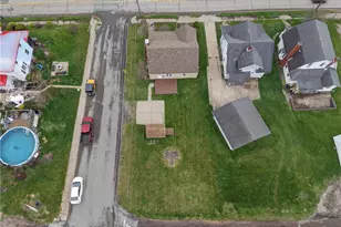 335 E Pike St, Houston, PA 15342 - Photo 45