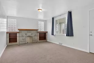 335 E Pike St, Houston, PA 15342 - Photo 7