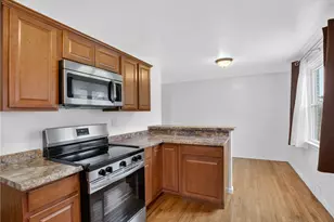 335 E Pike St, Houston, PA 15342 - Photo 15