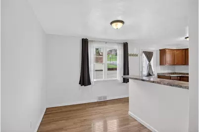 335 E Pike St, Houston, PA 15342 - Photo 11