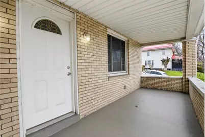 335 E Pike St, Houston, PA 15342 - Photo 5