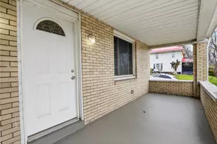 335 E Pike St, Houston, PA 15342 - Photo 5