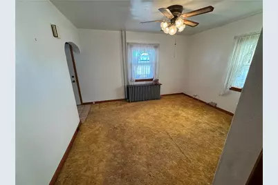 111 N Hitchman Street, Mt Pleasant Boro, PA 15666 - Photo 9