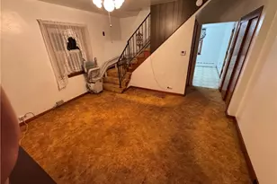 111 N Hitchman St, Mt Pleasant Boro, PA 15666 - Photo 17