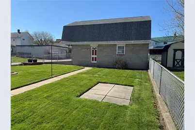111 N Hitchman Street, Mt Pleasant Boro, PA 15666 - Photo 3