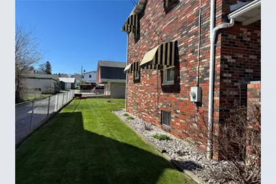 111 N Hitchman Street, Mt Pleasant Boro, PA 15666 - Photo 41