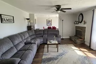 4691 Sardis Rd, Pittsburgh, PA 15068 - Photo 3