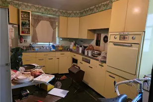 45 Iroquois Dr, Pittsburgh, PA 15228 - Photo 3