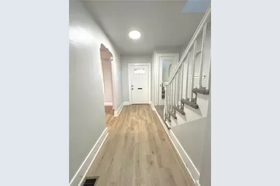 2929 Middletown Rd., Pittsburgh, PA 15204 - Photo 9