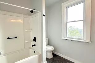 2929 Middletown Rd, Pittsburgh, PA 15204 - Photo 11