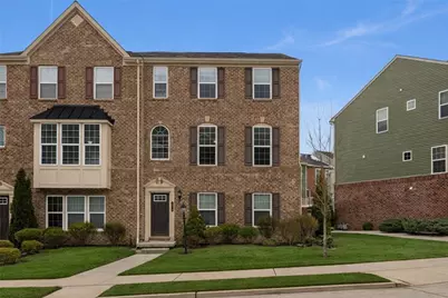 236 Thornapple Ln, Cranberry Township, PA 16066 - Photo 3