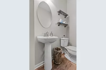 236 Thornapple Ln, Cranberry Township, PA 16066 - Photo 9