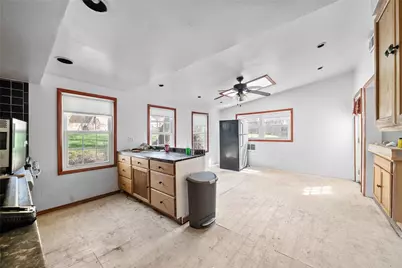 404 Middle St, Pittsburgh, PA 15227 - Photo 15