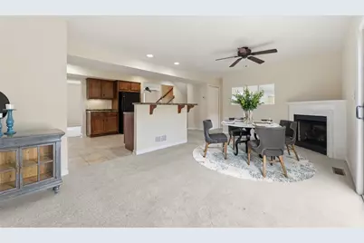 607 Hilton Circle, Collier Township, PA 15071 - Photo 9