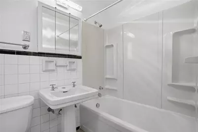 130 Yorkshire Dr, Pittsburgh, PA 15208 - Photo 15