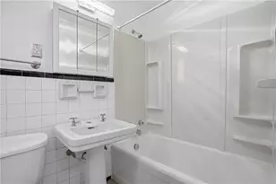 130 Yorkshire Dr, Pittsburgh, PA 15208 - Photo 15