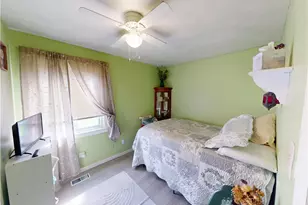 225 Fairway Ln, Penn Township, PA 16002 - Photo 21