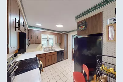 225 Fairway Ln, Penn Township, PA 16002 - Photo 15