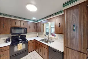 225 Fairway Ln, Penn Township, PA 16002 - Photo 13