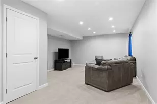 2704 Pittsburgh, Pittsburgh, PA 15143 - Photo 37