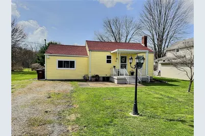 426 Houston Ave, Harrisville Boro, PA 16038 - Photo 1