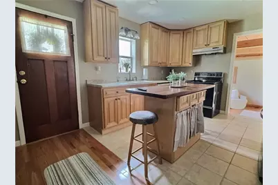 426 Houston Ave, Harrisville Boro, PA 16038 - Photo 9