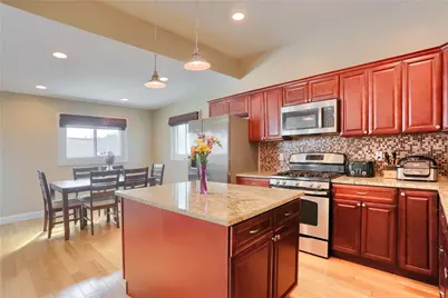323 Virginia Ave, Pittsburgh, PA 15211 - Photo 11