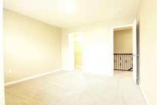 605 Alessia Ct, Moon/Crescent Twp, PA 15108 - Photo 9