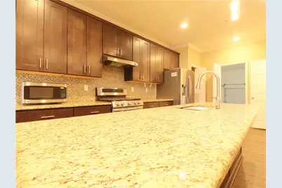 605 Alessia Ct, Moon/Crescent Twp, PA 15108 - Photo 5