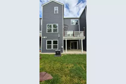605 Alessia Ct, Moon/Crescent Twp, PA 15108 - Photo 3