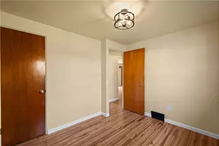 1144 Cascade Dr, West Homestead, PA 15120 - Photo 13